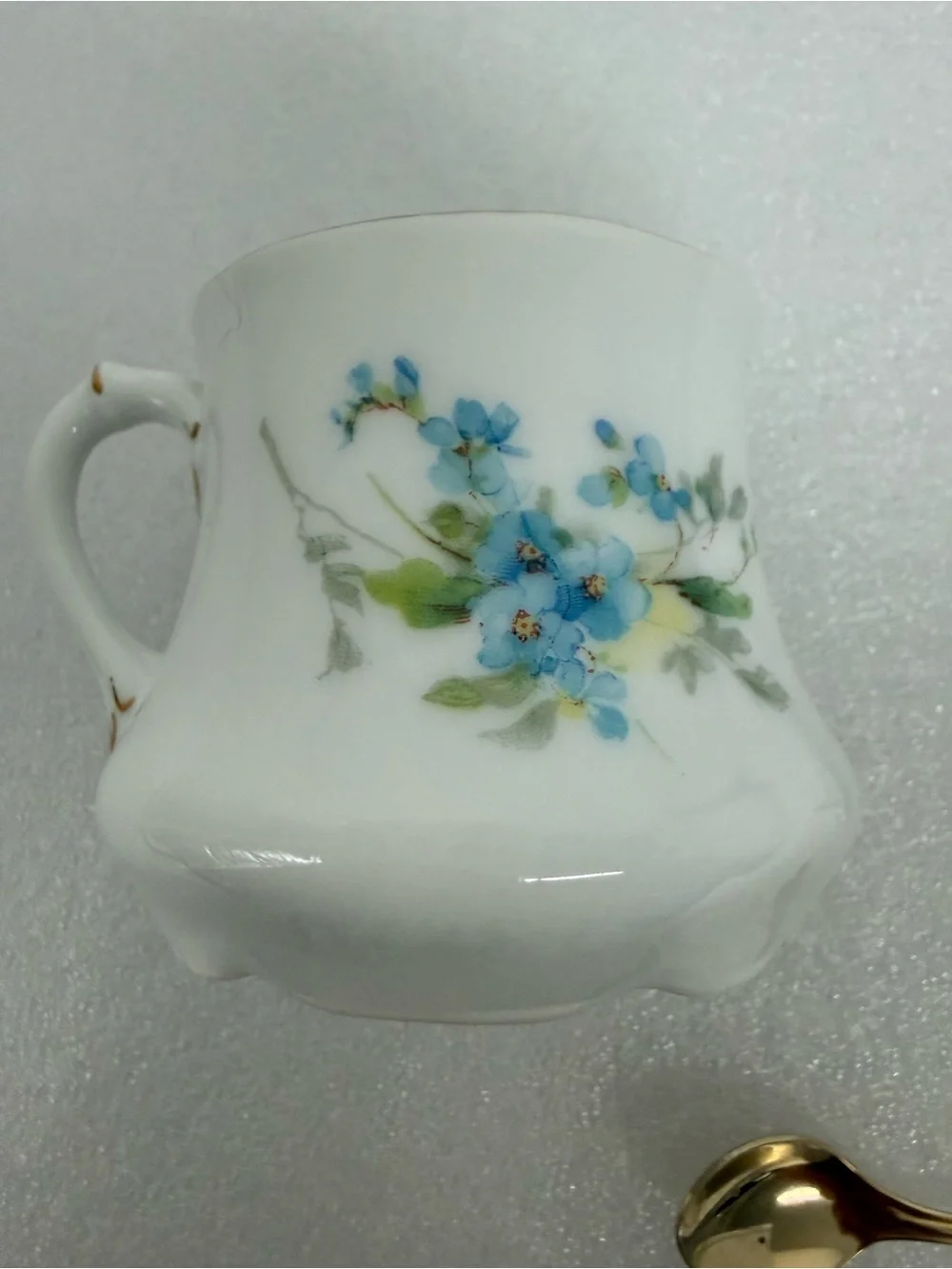 Vtg Schwarzburg Porcelain lidded Sugar Bowl Blue forget-me-knots Gold Trim